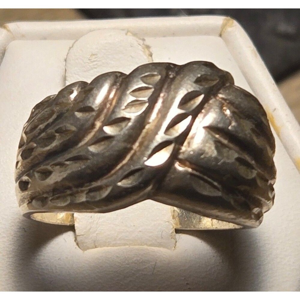 Carved Knot vintage sterling silver ring sz 7.5